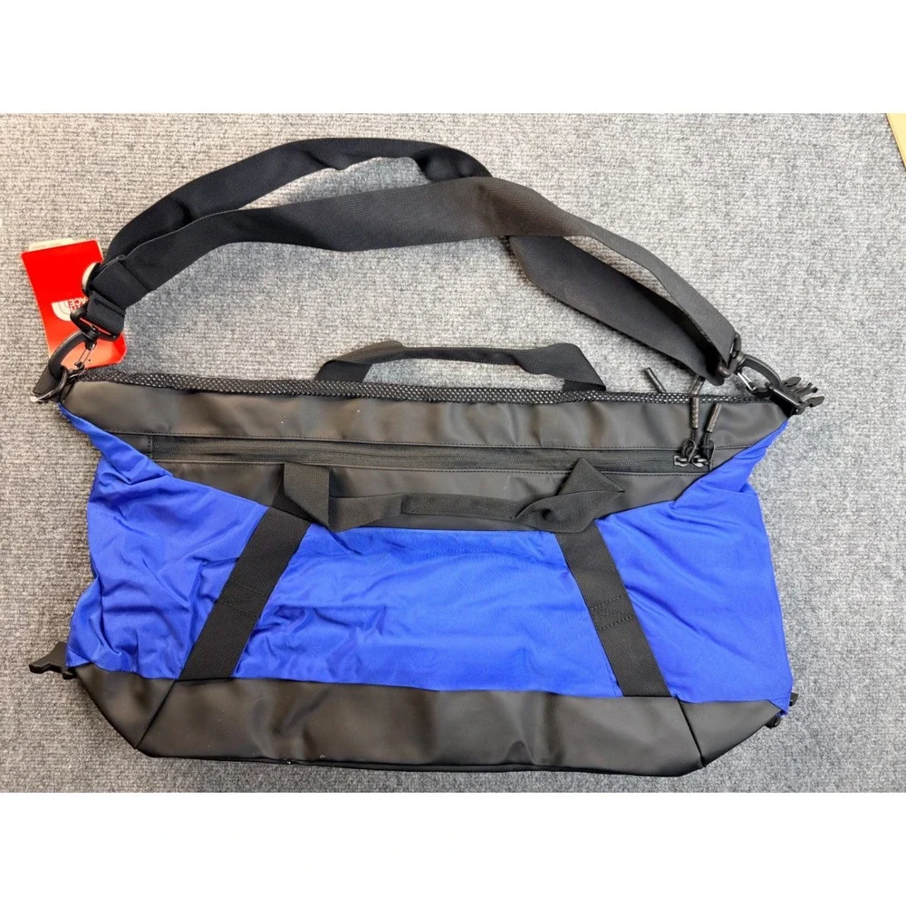 The North Face Apex Duffel Bag Blue Black Workday 2022 Gym Travel NWT NF0A3KXX